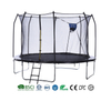 Trampol&iacute;n exterior profesional en forma de 7 con red de seguridad