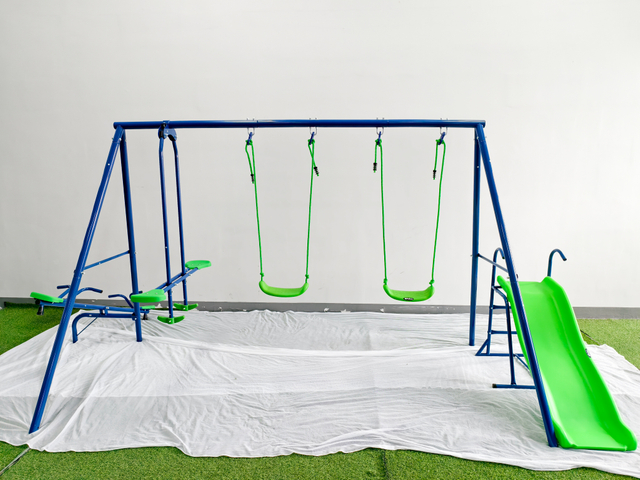 Juego de toboganes oscilantes para exteriores