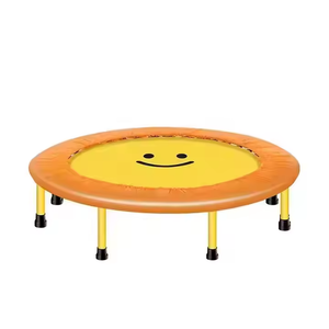 Trampol&iacute;n de fitness para ni&ntilde;os con sonrisa amarilla para uso en interiores