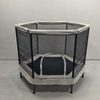 Trampol&iacute;n hexagonal para ni&ntilde;os de 5 pies con red de seguridad