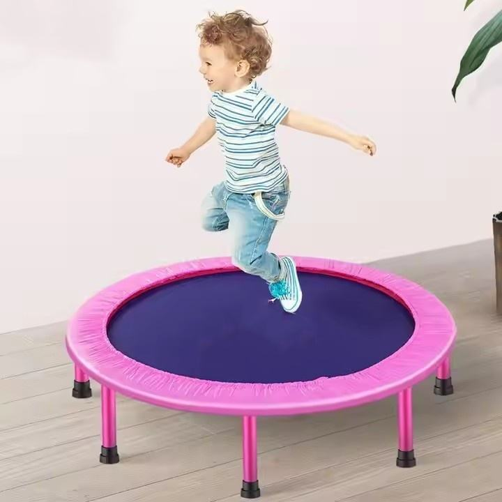 Juego activo interior de trampol&iacute;n de fitness para ni&ntilde;os