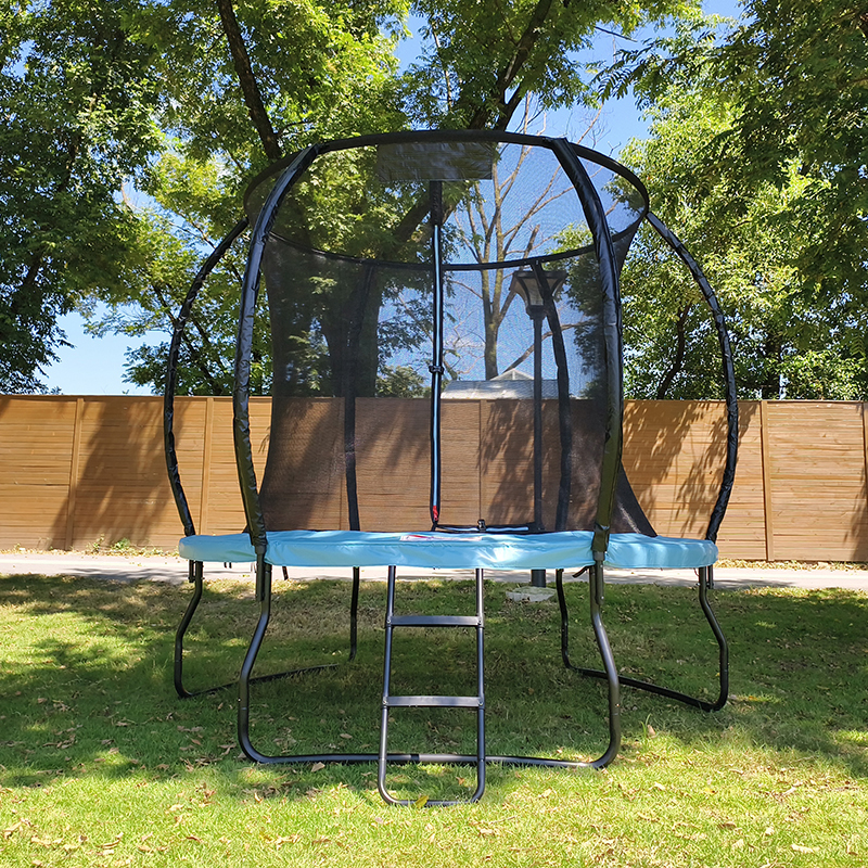 Mapeo del tama&ntilde;o del trampol&iacute;n del patio trasero y evaluaci&oacute;n del espacio libre del jard&iacute;n